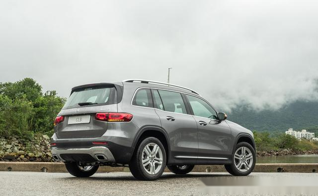 跟着我们一同试驾体验梅赛德斯奔驰glb 250_易车