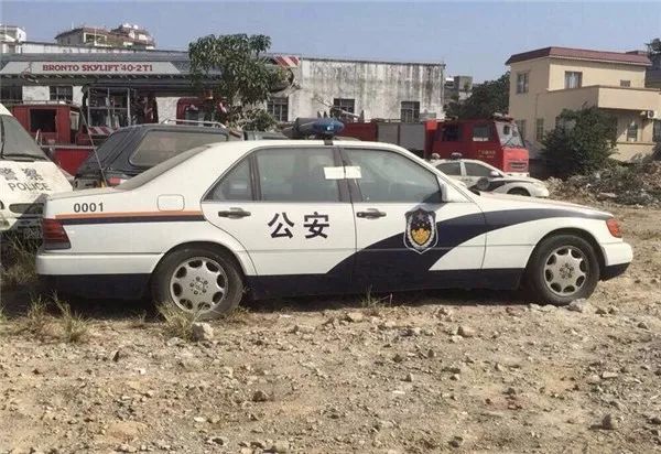 在日本,现役的警车中,有不