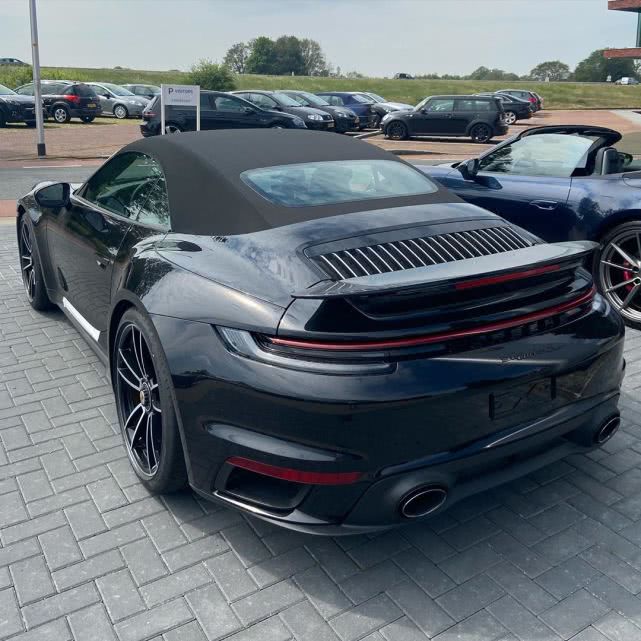 全新保时捷911turbos敞篷版实车运动化的设计