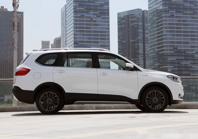 外观像宝马567座都有639万斯威x7冠军版上市