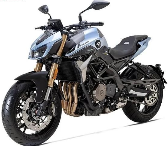 钱江qjmotor750adv曝光