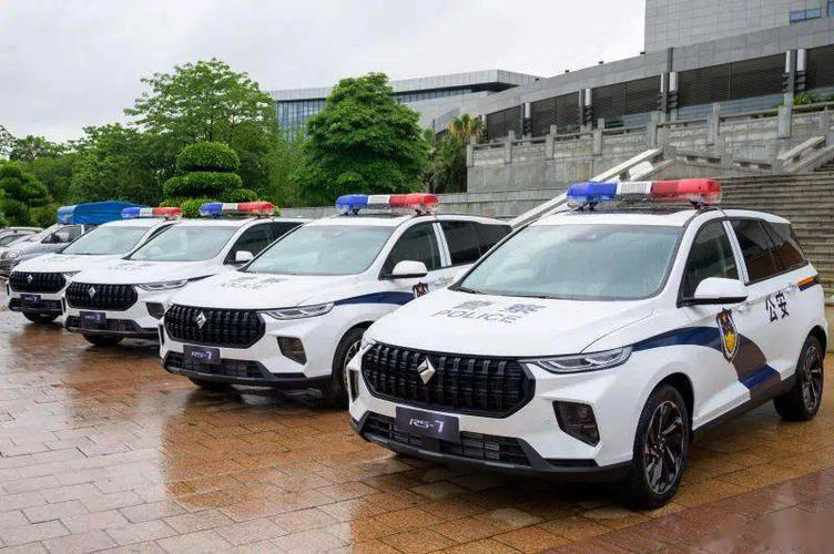 新宝骏rs-7实车亮相!还没上市就被选为警车,这外观太霸气了