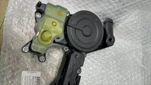 12.维修大众奥迪曲轴箱通风阀的注意事项