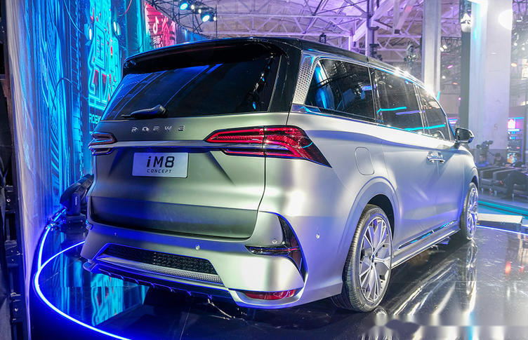 上汽荣威首款mpvim8概念车实车非常接近量产下半年上市