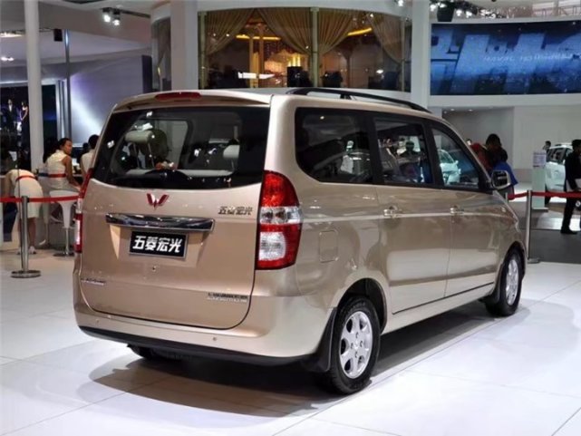 五菱洗车只洗一半车主这两行字给我留着后车看了直哆嗦啥情况