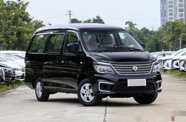 东风版五菱宏光来了车厢堪称移动客厅可选9座丐版599w起