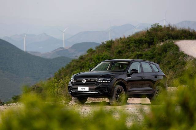 配曜黑外观套件售8218万元途锐30tsi锐尊版上市