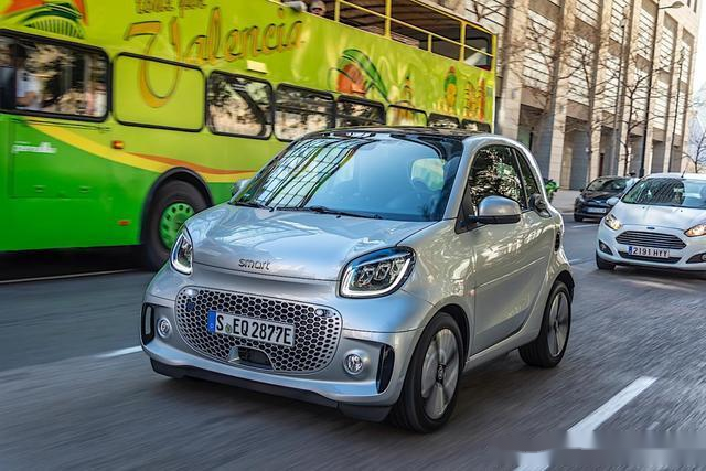 全新smarteqfortwo升级这款可爱的小电车都有哪些黑科技