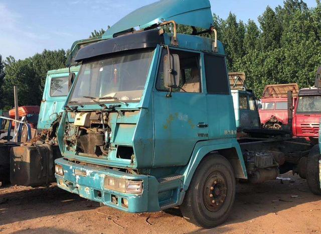 僵尸货车离奇复活8年没年检白天装死晚上拉货挣钱