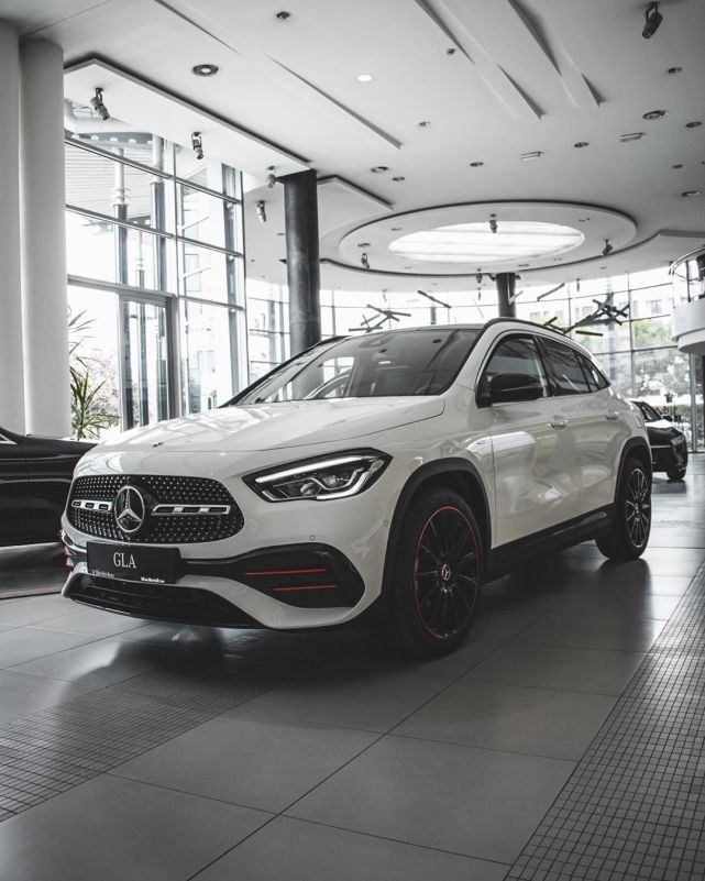 运动感很强全新奔驰gla实车