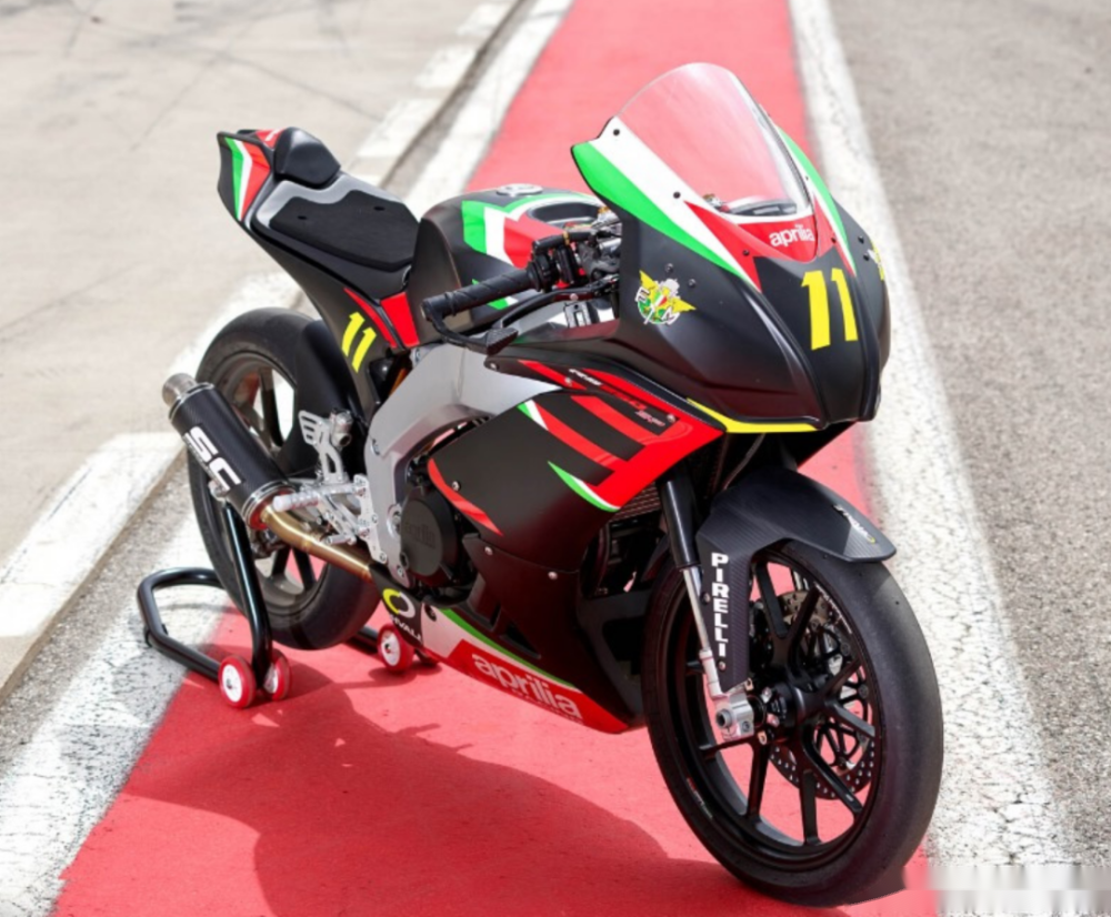 250cc级别最顶级的配置阿普利亚rs250sp