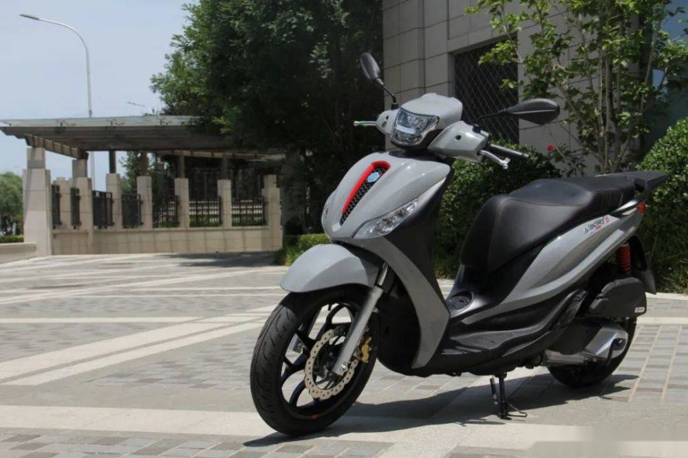 28800元起,2020比亚乔medley 150 abs款发布