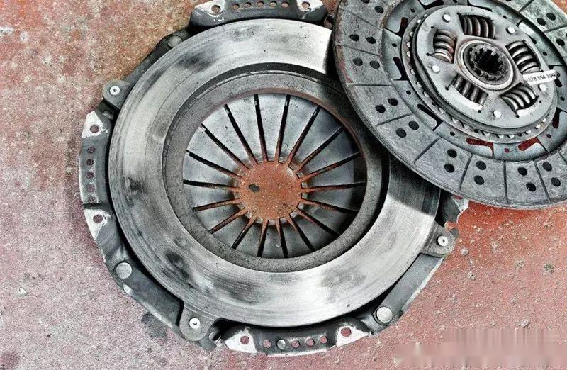 一文看透汽车上的离合器