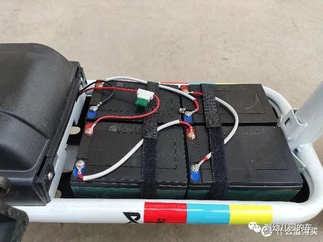 發動機,變速箱,底盤,我覺得電動車也有與之對應的主要部件,那就是電機