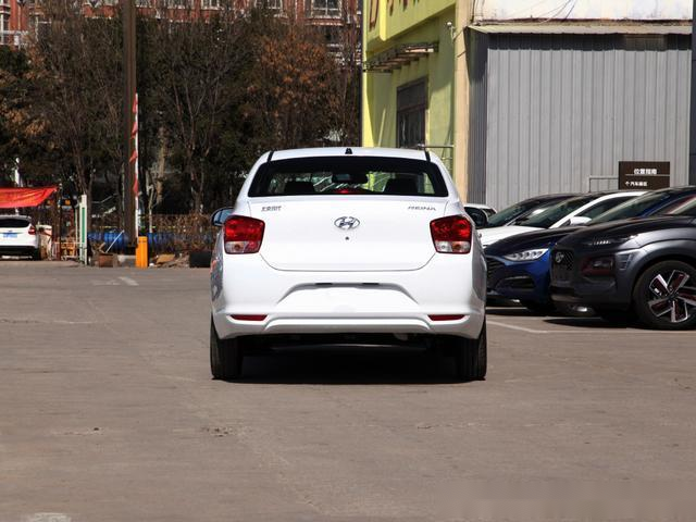 一辆小车能带给你的东西有很多不被风吹日晒是第一位