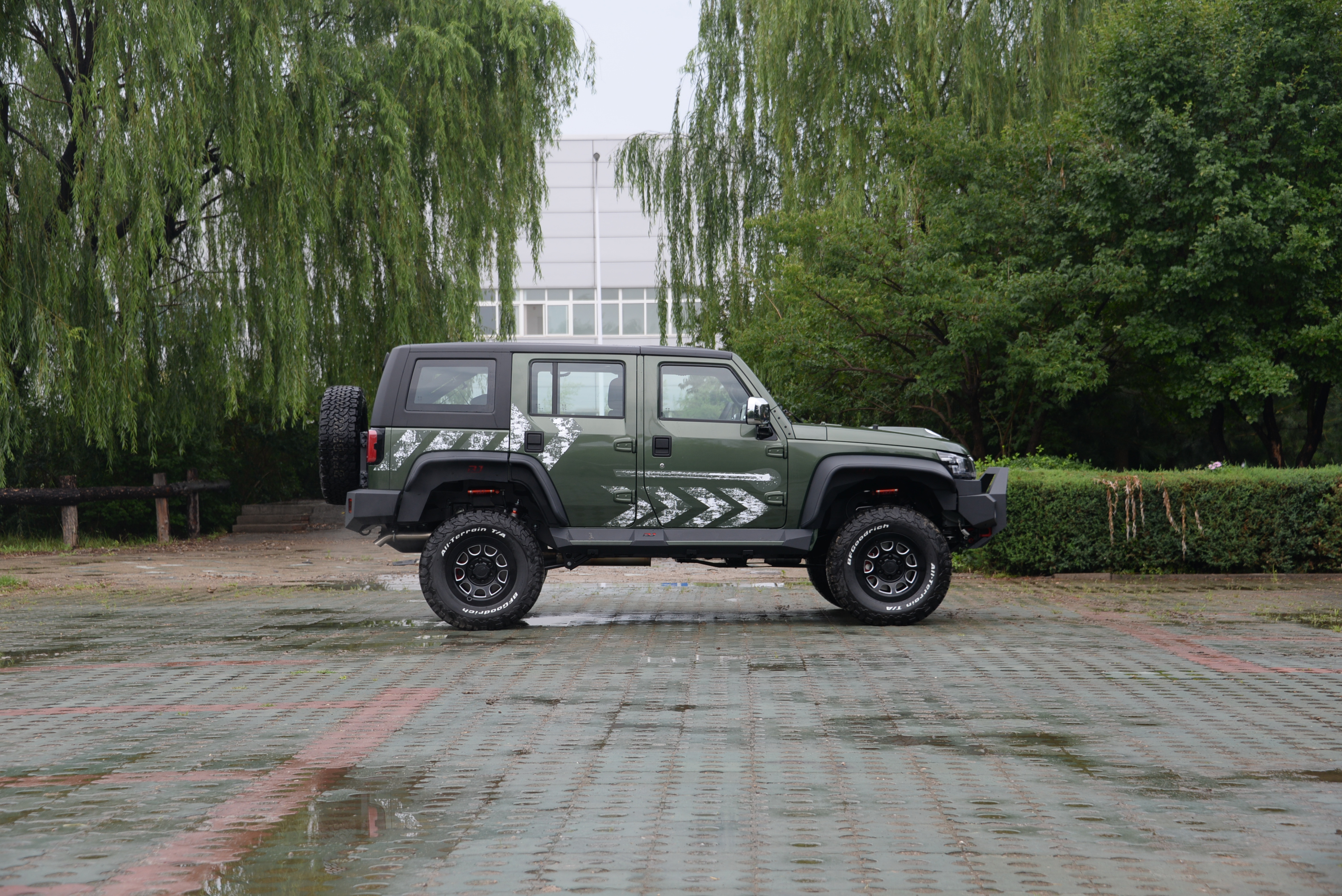 官方改装售2699万bj40雨林穿越版上市