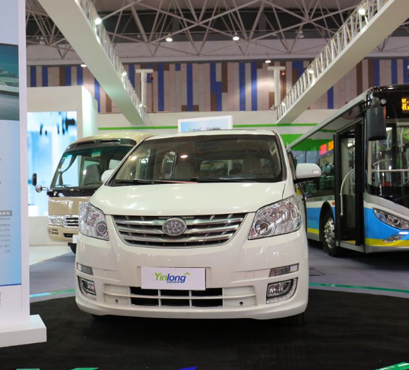 董明珠造车成功,看到汽车价格后,网友:谁给你的勇气?