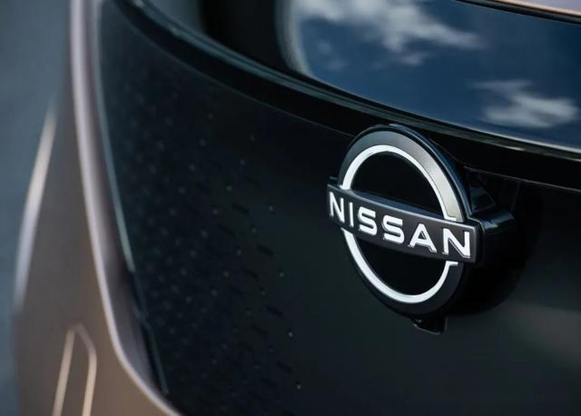 发光车标设计学比亚迪日产启用全新logo新标首款suv亮相