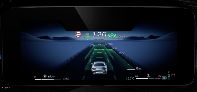 例如奔驰展示的通过 ar 提示自动驾驶相关信息,就需要车辆本身在电子