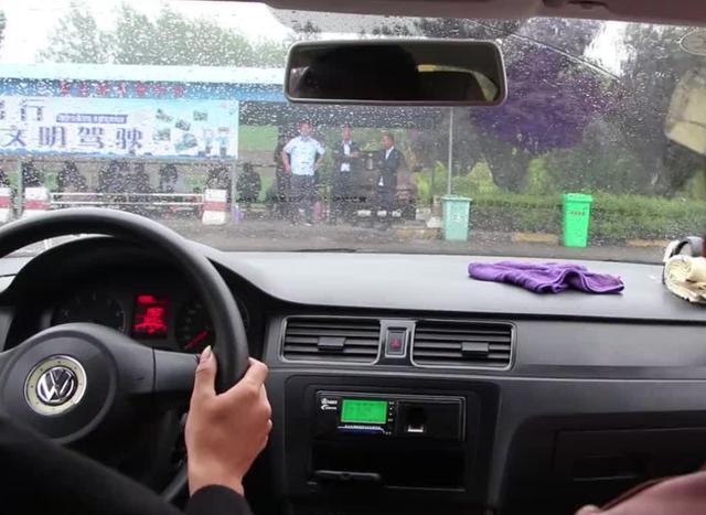 科三挂科怪考试车与教练车不一样挂科学员真不是推卸责任