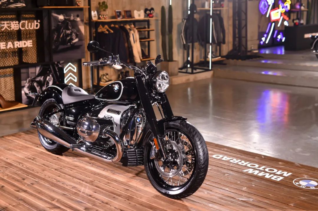 285万元起宝马拳击手巡航r18国内预售价公布