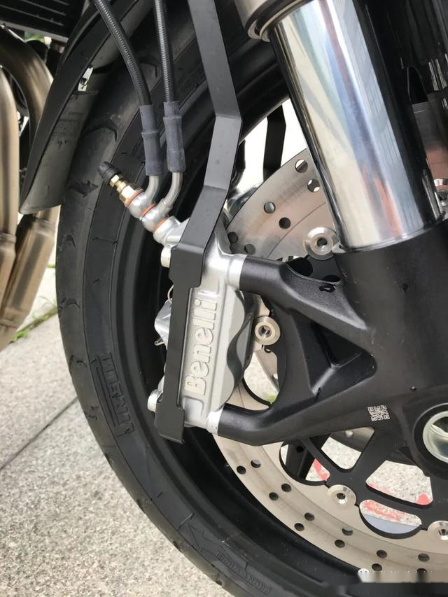 2020钱江贝纳利tnt600i新款黄龙600实车介绍