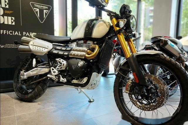 低扭強悍雙色可選擇凱旋雙缸攀爬車scrambler1200xe