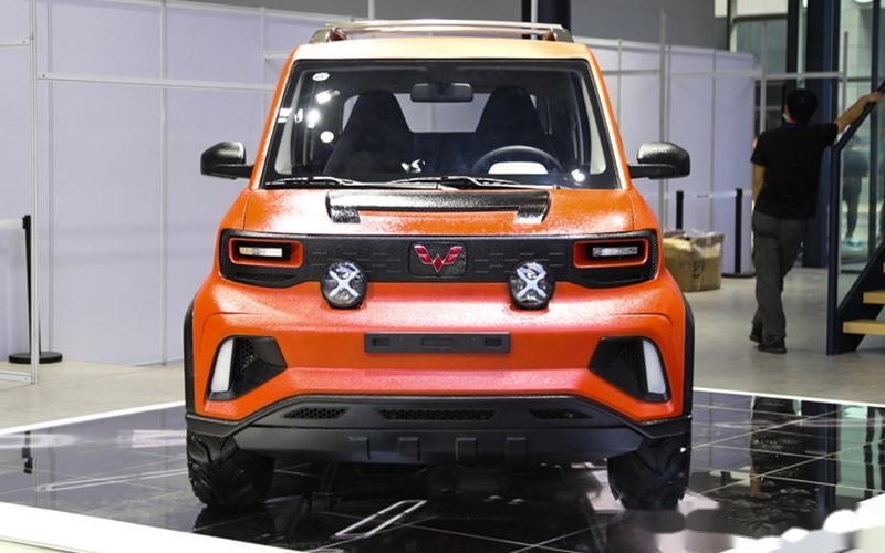 五菱宏光miniev成都车展上市推出六轮车型预售价298万起