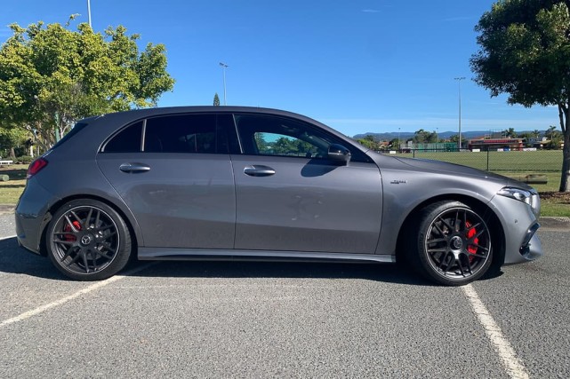 2020年奔驰amga45s4matic39秒破百的a级两厢