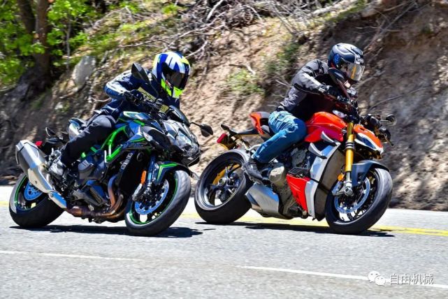 欧系日系200匹街车对决川崎zh2对比杜卡迪街霸