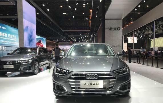 全新奥迪a4l亮相成都车展配备20t双离合四驱
