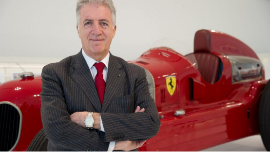 piero ferrari(皮耶罗.法拉利)是恩佐.法拉利与莉娜.