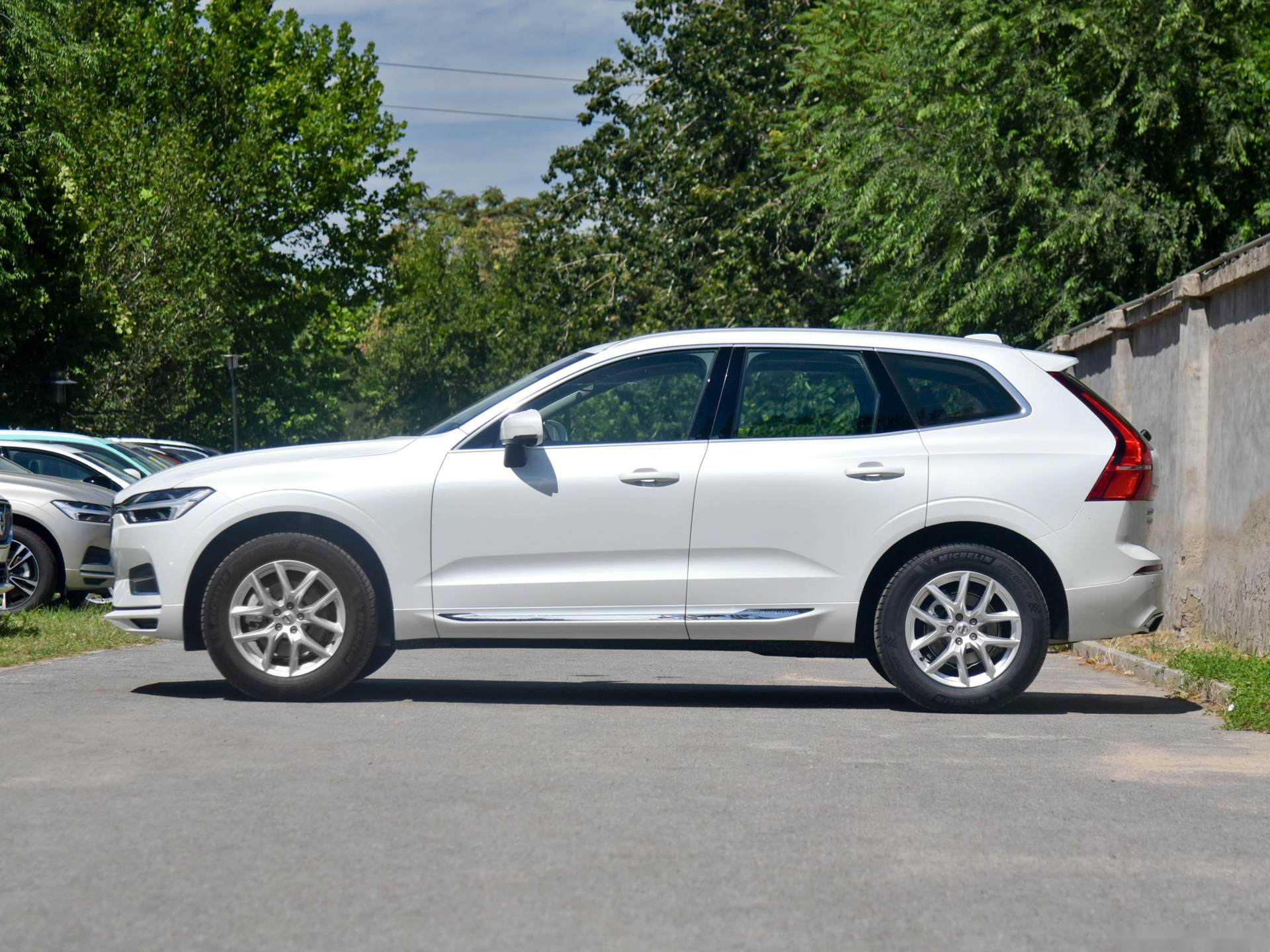 2020款沃尔沃xc6020t8at最安全的suv了解一下