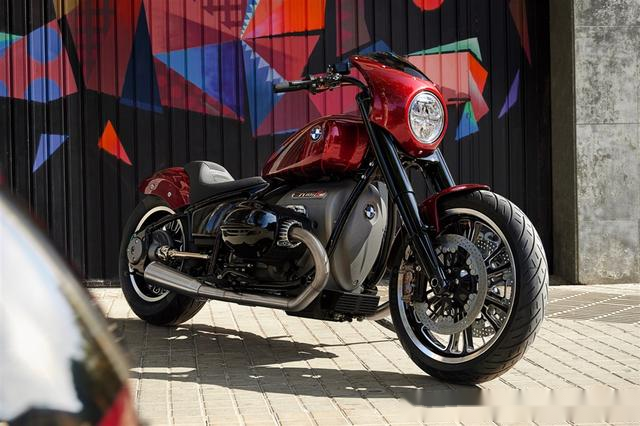 每个少年心中都曾有一个机车梦宝马r181800cc水平对置经典摩托