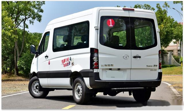 车型特点解析:「轻客」是否适合作为家用汽车·兼顾自驾旅行?_易车