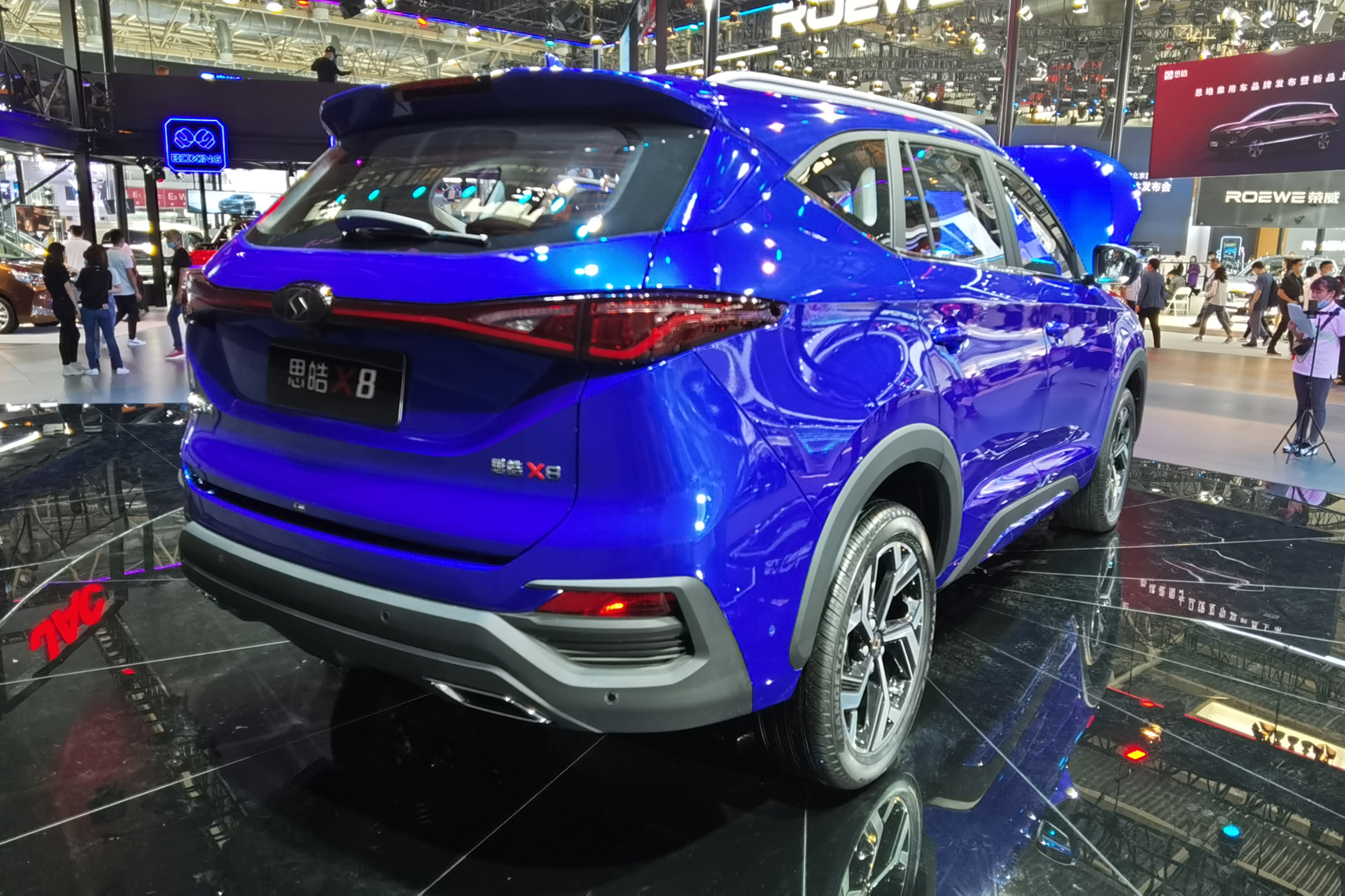 售898万起江淮思皓x8正式上市