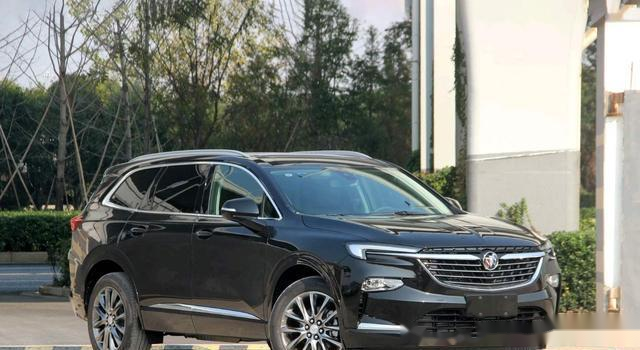 昂科旗优惠不小,30万可以买到四驱的入门车型,昂科