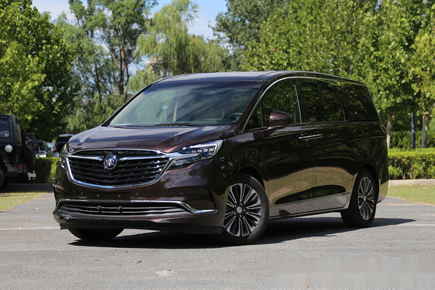 mpv中的霸主试驾别克gl8新es陆尊653t