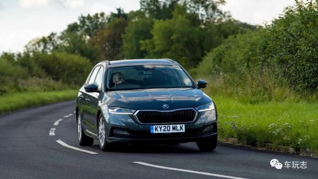 2020年斯柯达明锐octavia旅行车廉价舒适家用车之选