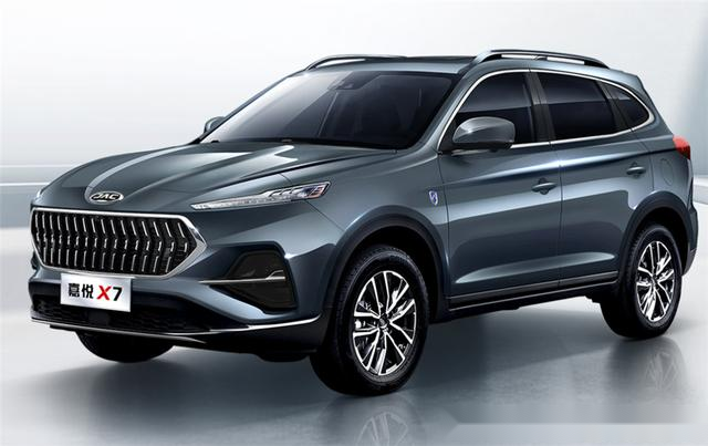 包裹,营造出不错的时尚感,而分体式大灯更是新潮时尚,有点领克的味道