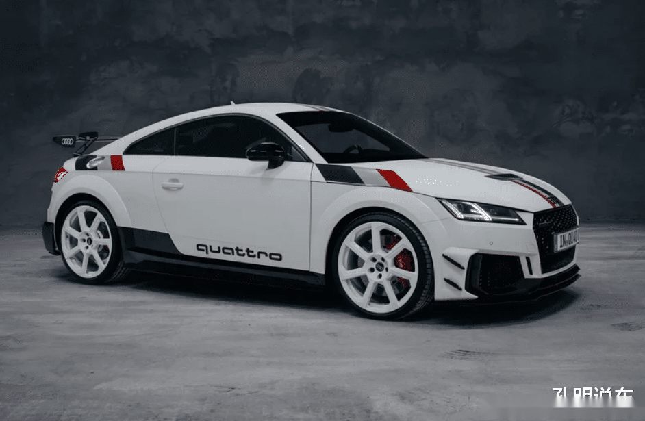 限量版奥迪ttrs亮相原厂拉花带尾翼5缸机马力够强