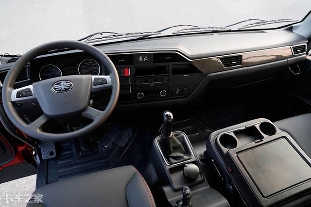 220马力配8挡变速箱68米解放jk6图解细节才是功夫