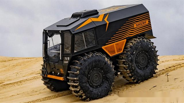这越野车有点意思水陆两栖能装14个俄罗斯大汉轮胎比车身大