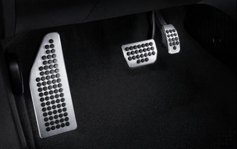 悬吊式和地板式哪个好汽车油门踏板怎么选