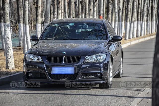 容易被误认为低配的宝马e90实际是机舱内自带碳纤的稀罕物