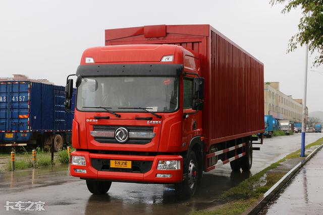 购物狂欢节就要来临看看这四款9米8大单桥载货车吧