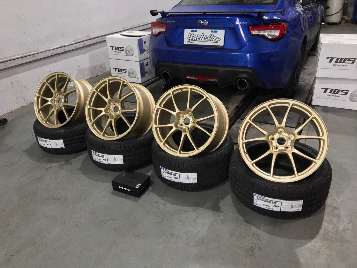 经典蓝金组合配色斯巴鲁brz改装分享