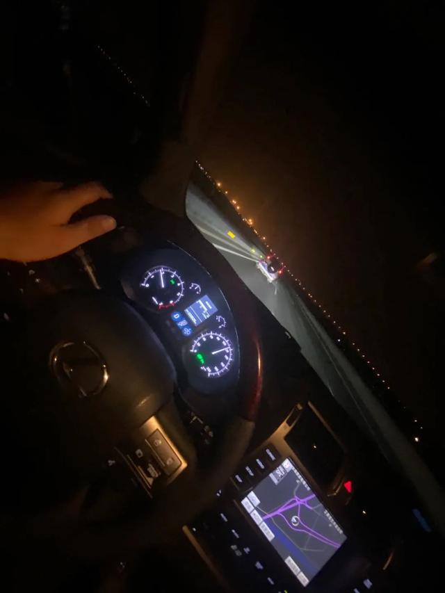 gx460装lc120轮毂后,底盘反馈,驾驶感受超完美,达到120码一点都不抖.