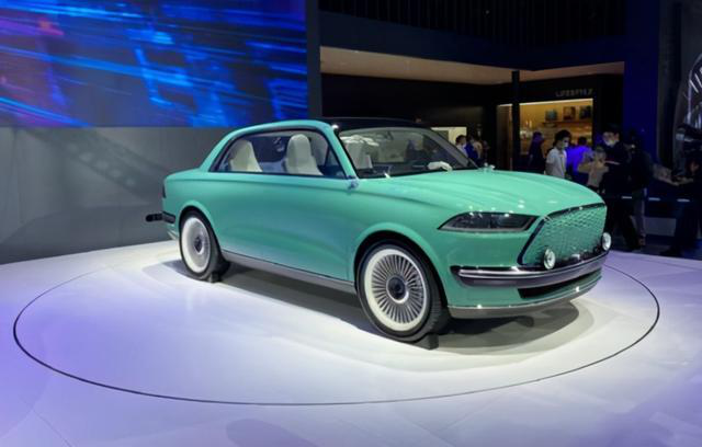 挂着比亚迪标,售价高达59.8万,这款"松散"敞篷车啥来头?_易车