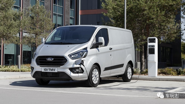 福特全顺定制phev插电混动送货的面包车也要高科技